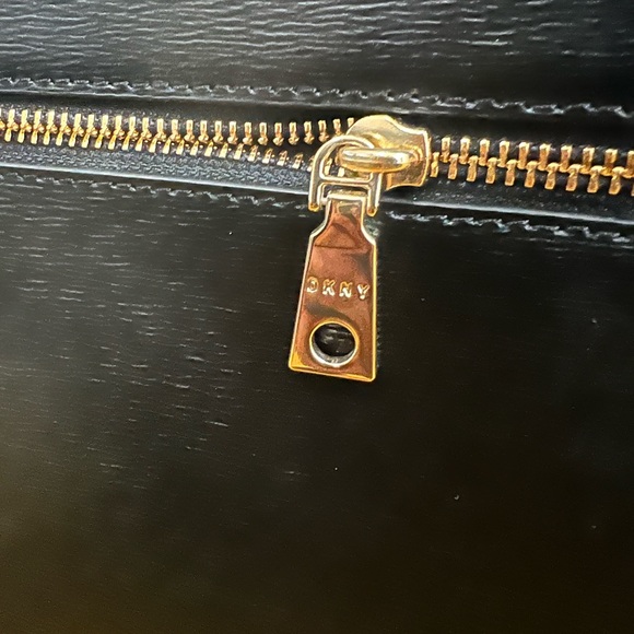 DKNY Black Paige Medium Satchel With Convertible Strap - Picture 2 of 9